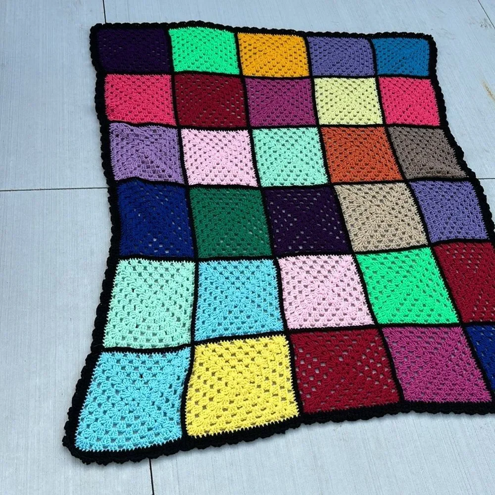 Granny Square afghan crochet bright colorful multi color blanket throw 60x70 EUC